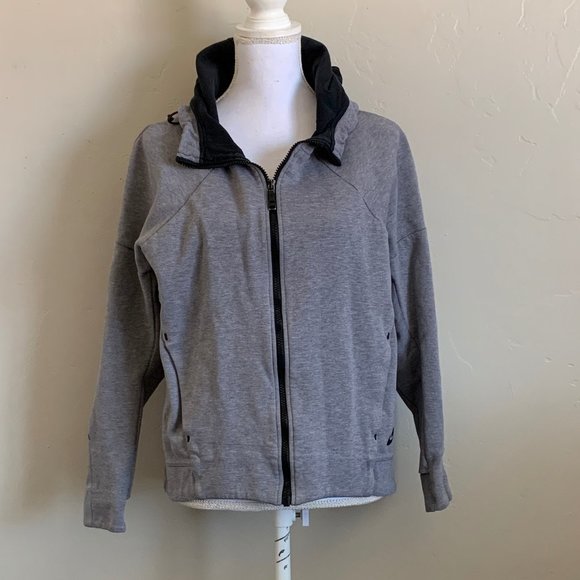 Nike Tech Fleece Women's Full Zip Hoodie - Picture 2 of 8